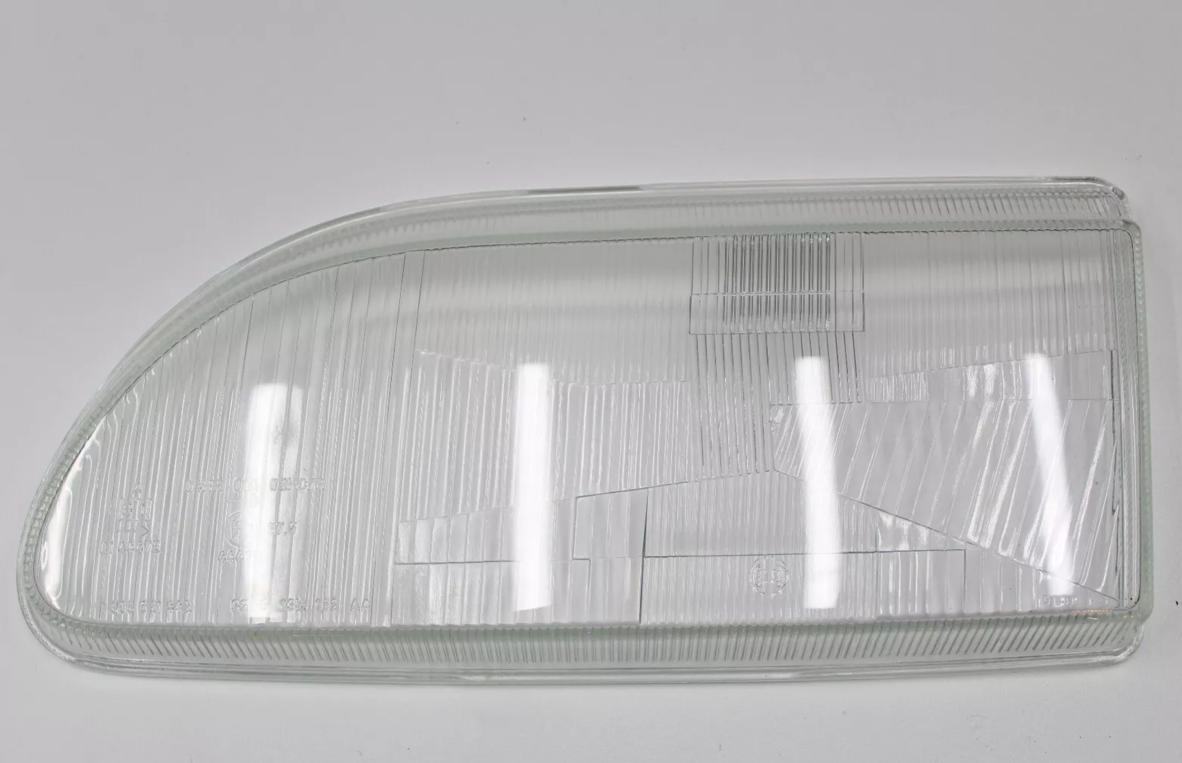 ფარის შუშა წინა SCORPIO 1992-1994 მარცხენა BP 6556-L